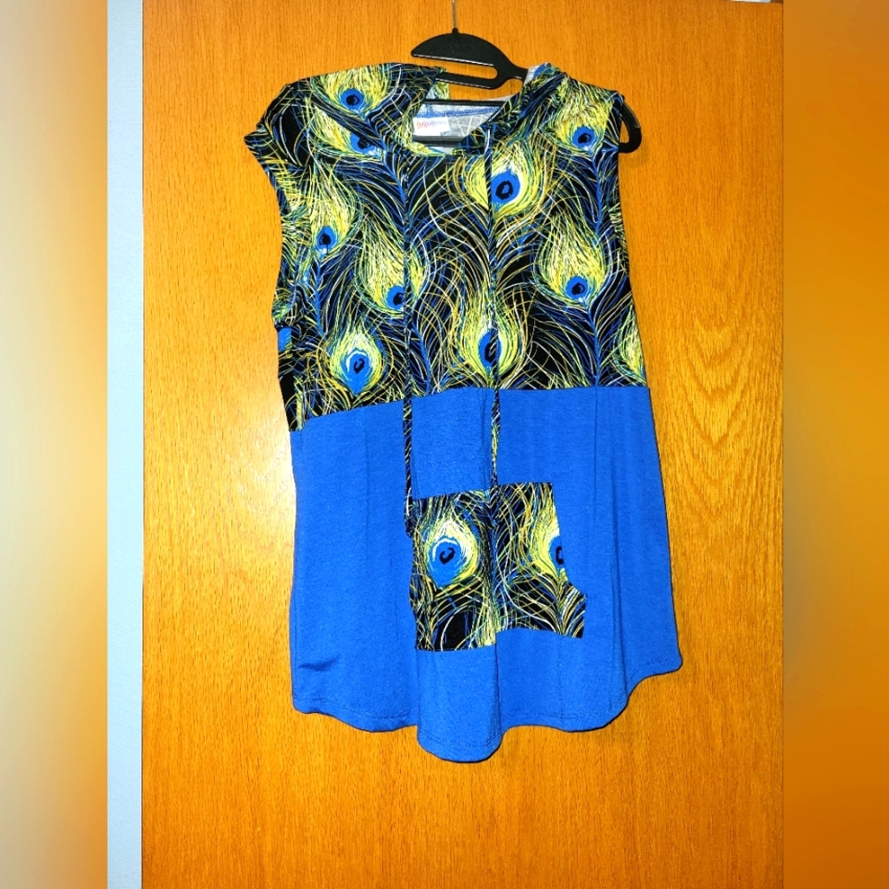 Lularoe brittany top